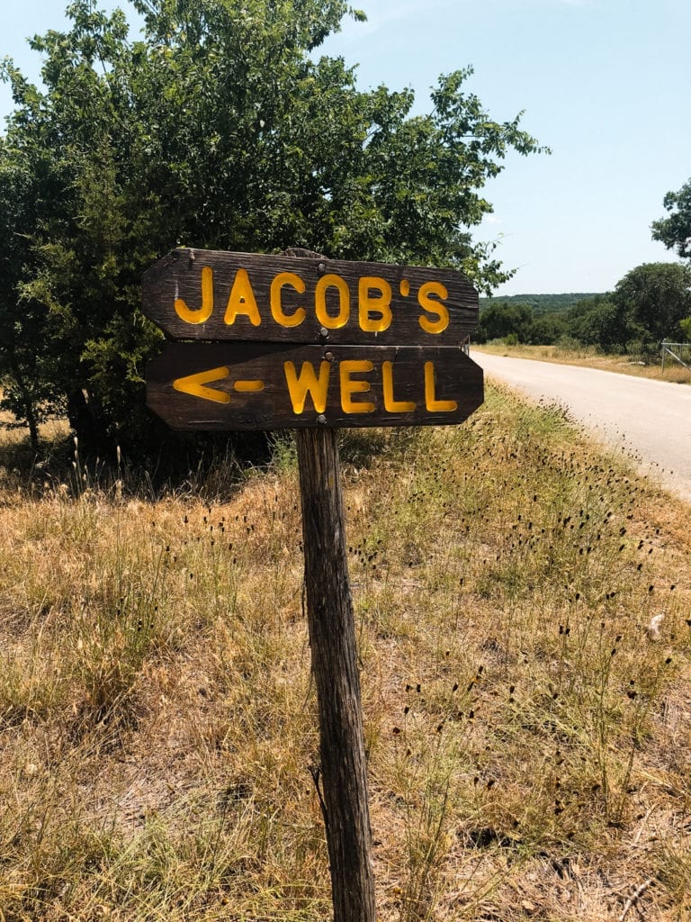 Sign to Jacob's Well Austin Texas