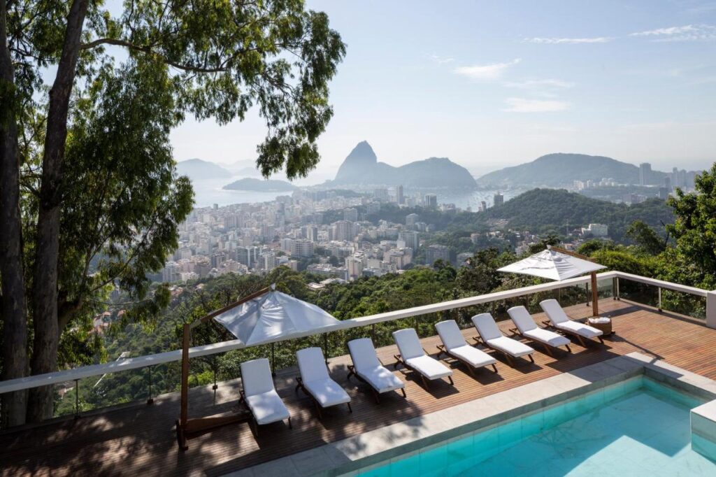 Beautiful hotel in Rio de Janeiro with panoramic views of Sugar loaf mountain and the city